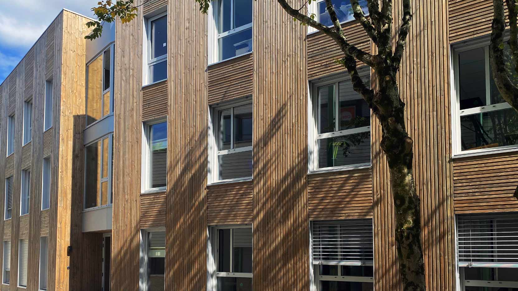 Ossabois a réalisé 24 modules hors-site en bois pour l’extension siège social de la SEMITAN à Nantes