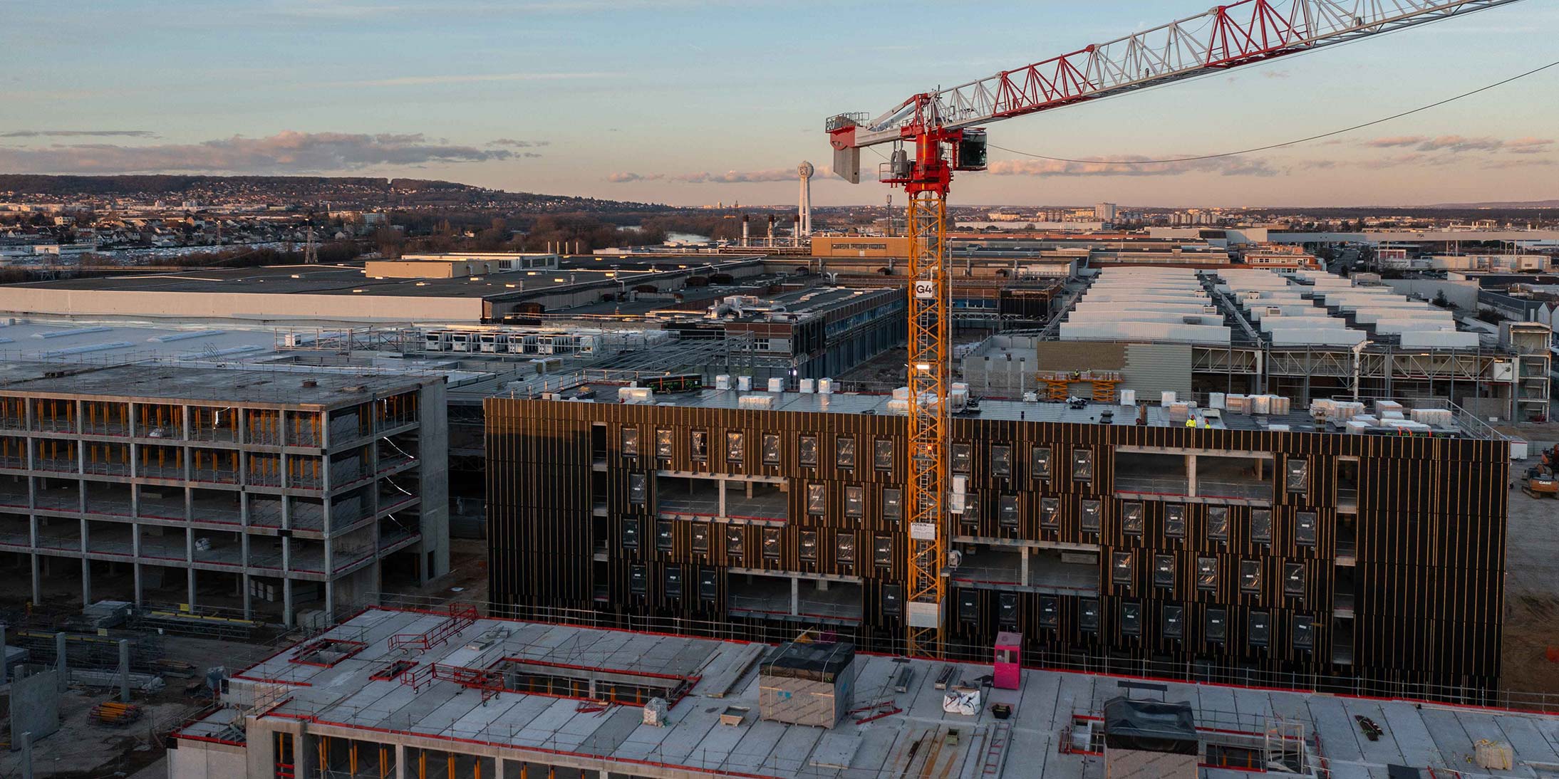 Les façades à ossature bois d’Ossabois sur le grEEn-campus de Stellantis, réalisé par notamment GA Smart Building