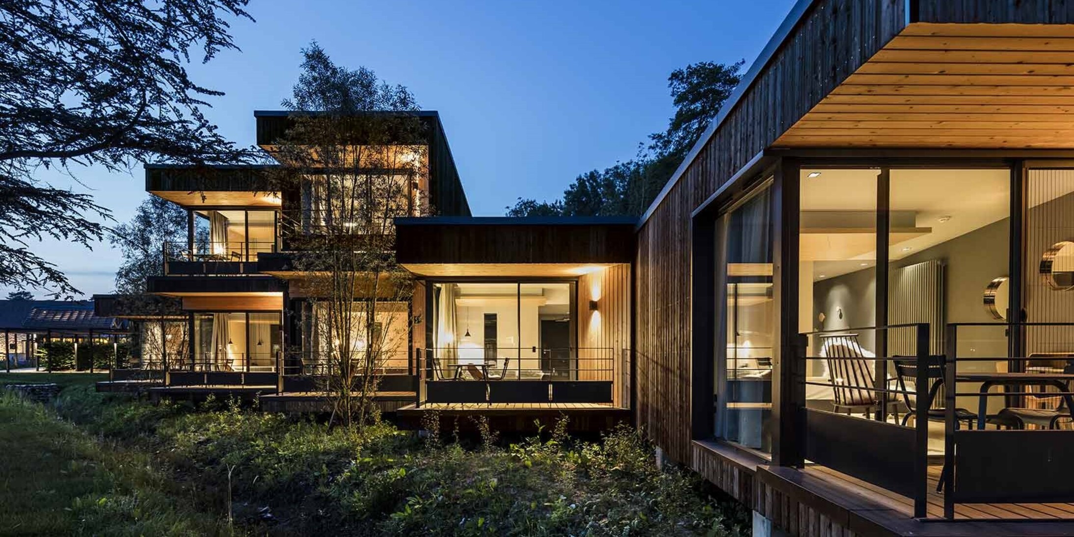 Centre hôtelier 4 étoiles Pernod-Ricard, campus situé à Clairefontaine, construit en 2017 en modules bois Ossabois