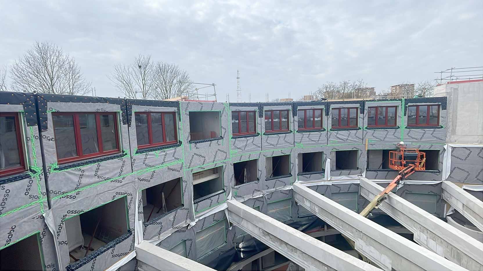 Surélévation bois du CNIR à Rosny-sous-Bois avec éléments préfabriqués en construction hors-site Ossabois